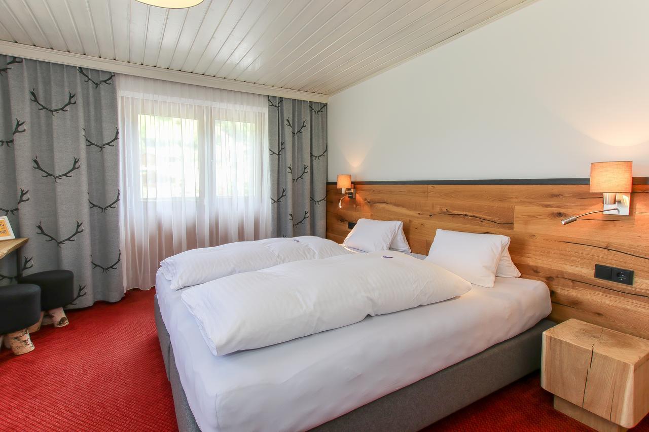 Gasthof Baerenwirt Hotell Fusch an der Grossglocknerstrasse Eksteriør bilde